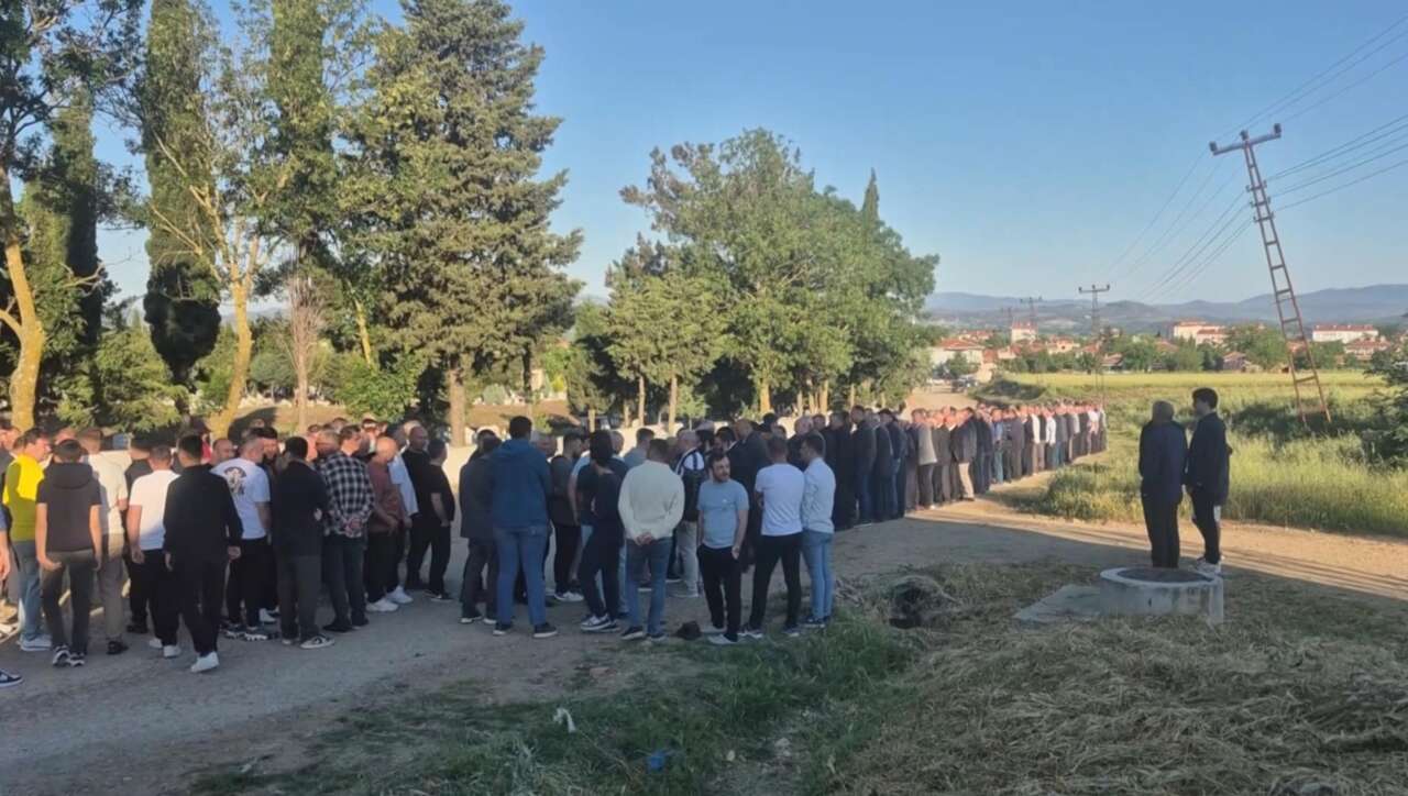 90 yıllık gelenek, bayramda metrelerce kuyruğa dönüştü 2